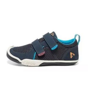 Plae ty sneakers 13.5 stingray blue new in box